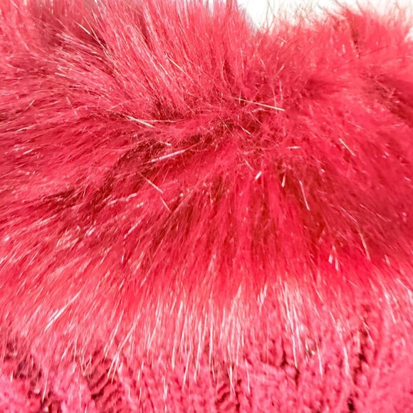 Luxury Red Knitted Poncho with Plush Fur Collar - Cable Knit Fringe Wrap Shawl - Picture 4 of 10